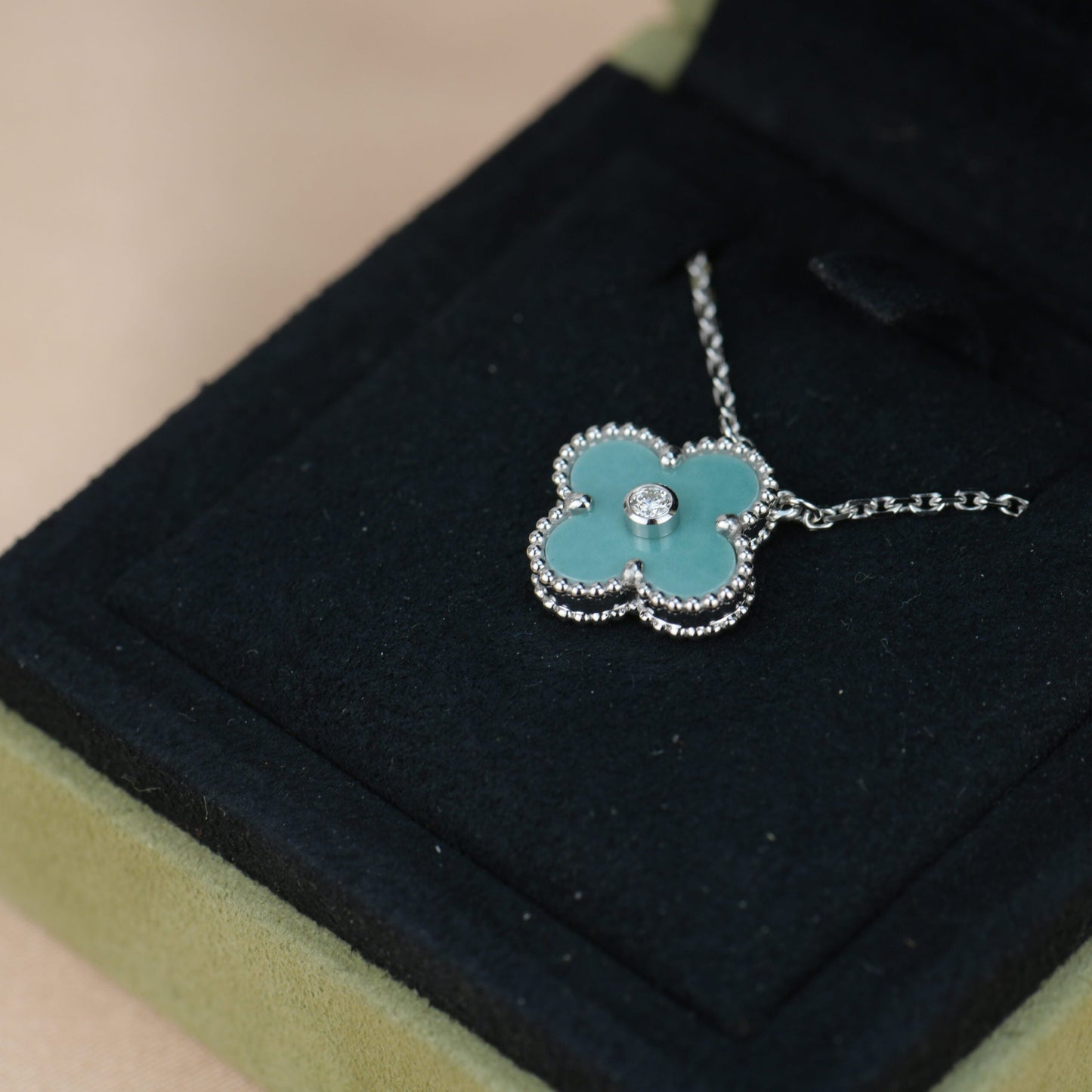 [Luxe Jewelry]CLOVER 15MM DIAMOND SVRES PORCELAIN  NECKLACE SILVER