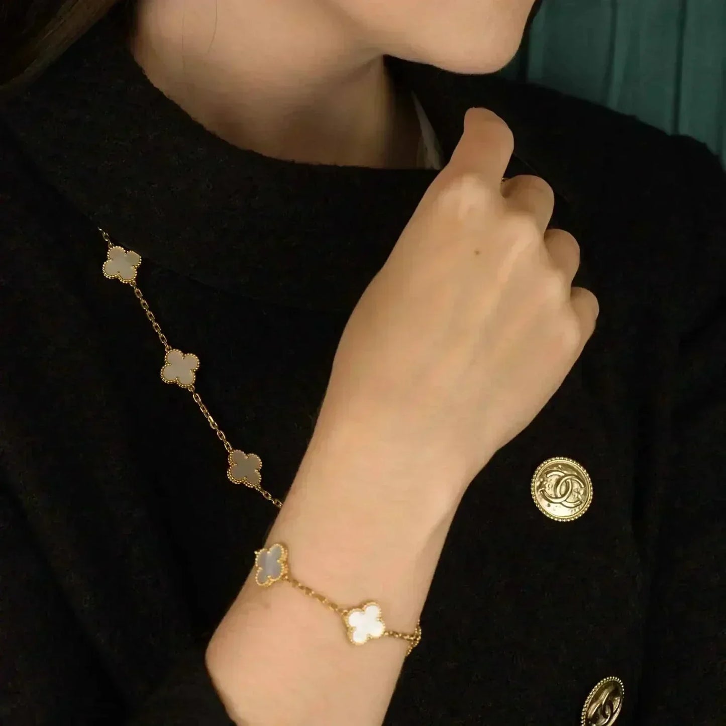 [Luxe Jewelry]CLOVER  5 MOTIF WHITE MOP BRACELET