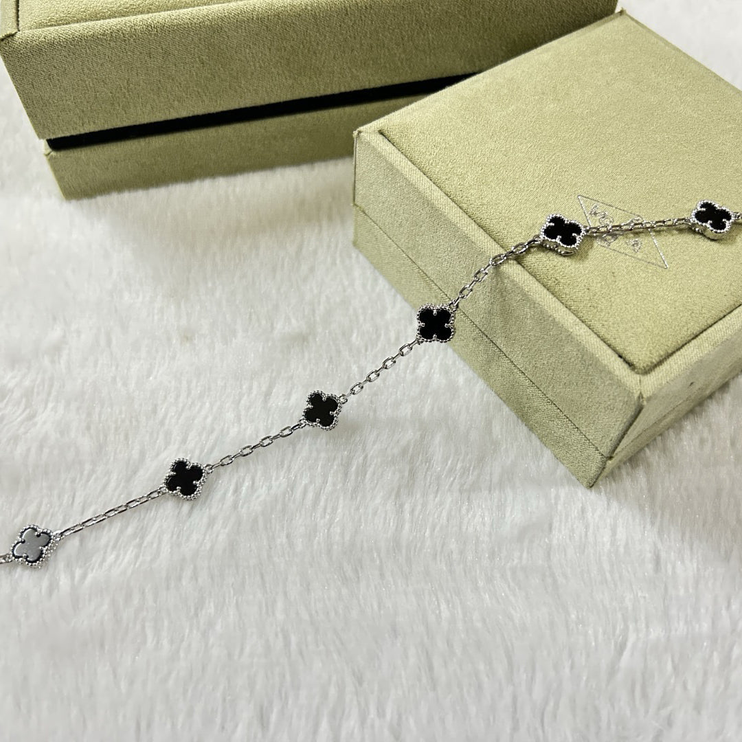 [Luxe Jewelry]CLOVER 6 MOTIF  ONYXS BRACELET