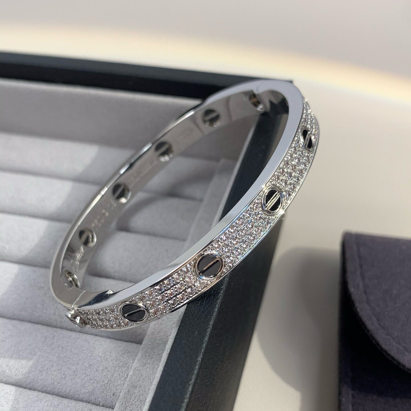 [Luxe Jewelry]LOVE BRACELET 6.1MM DIAMOND-PAVED CERAMIC