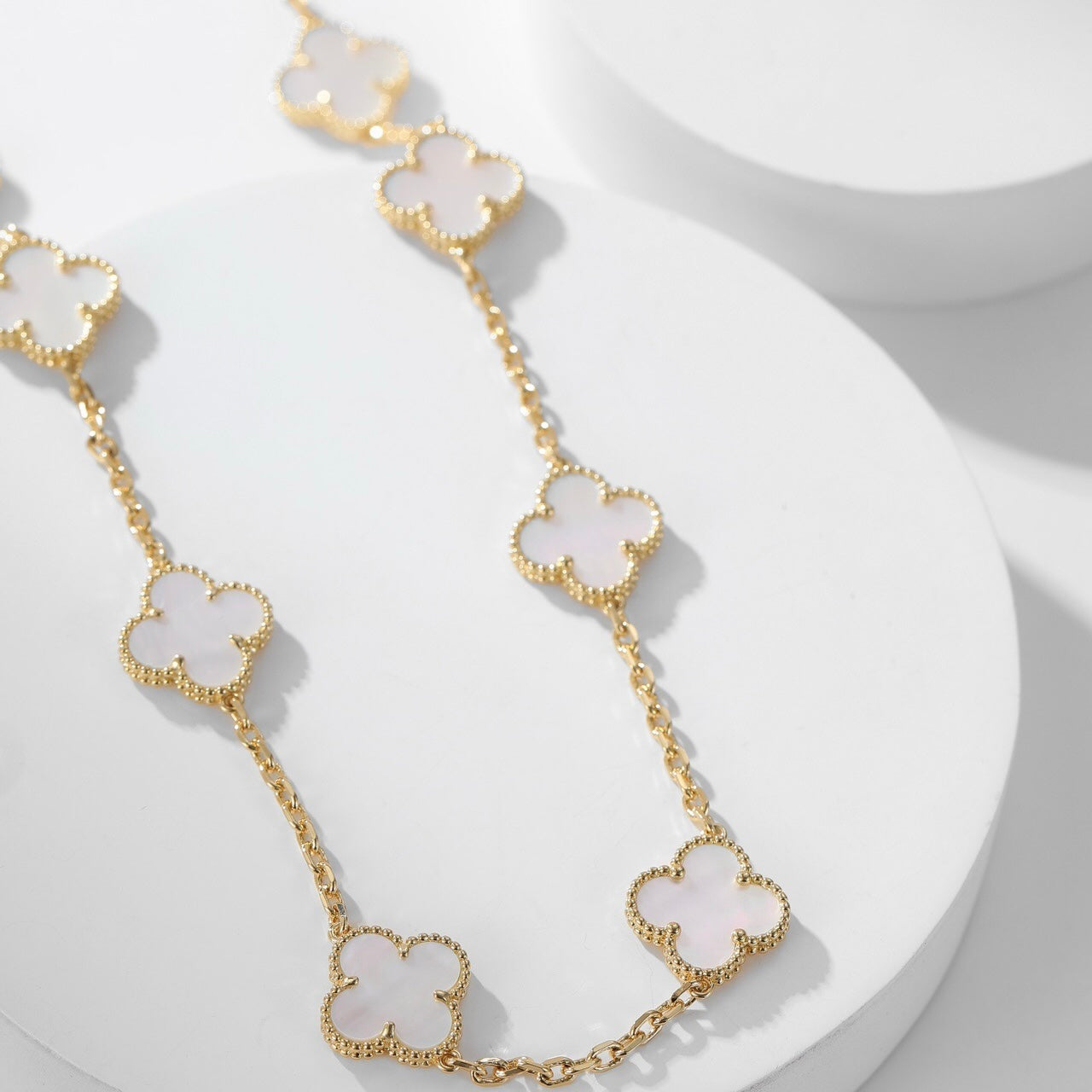 [Luxe Jewelry]CLOVERS THE 10-MOTIFS WHITE MOTHER OF PEARL NECKLACE
