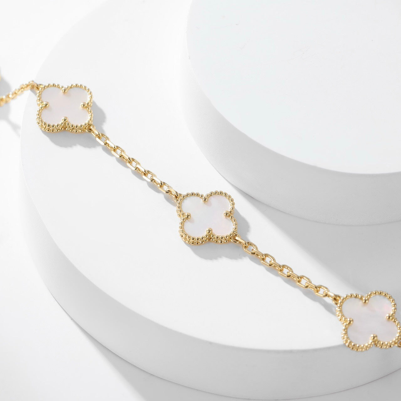 [Luxe Jewelry]CLOVERS THE 10-MOTIFS WHITE MOTHER OF PEARL NECKLACE