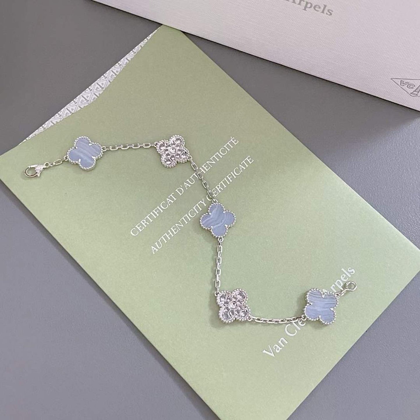 [Luxe Jewelry]CLOVER  5 MOTIF DIAMOND PURPLE CHALCEDONY BRACELET SILVER