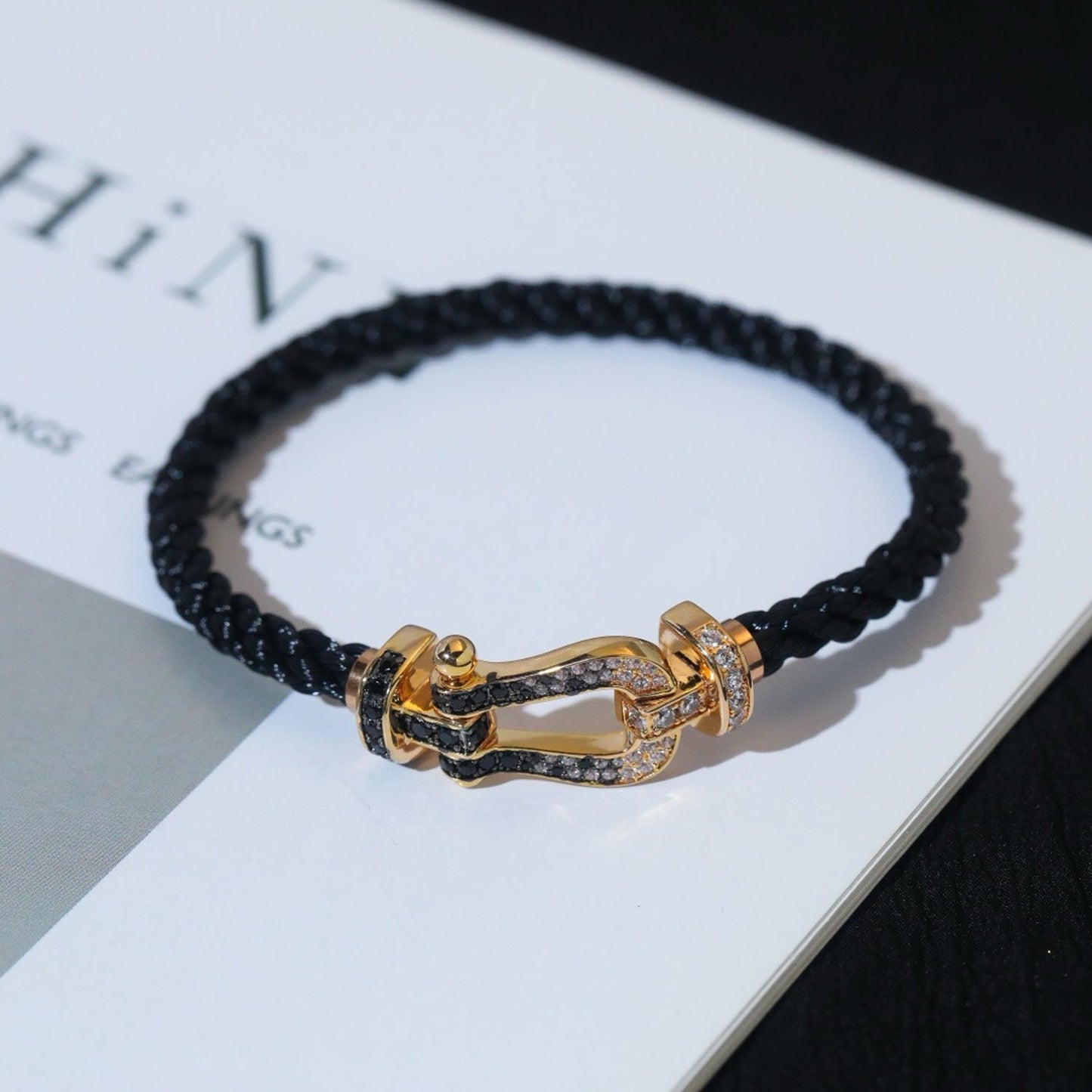 [Luxe Jewelry]FORCE LARGE HORSESHOE BLACK WHITE DIAMOND BRACELET SILVER