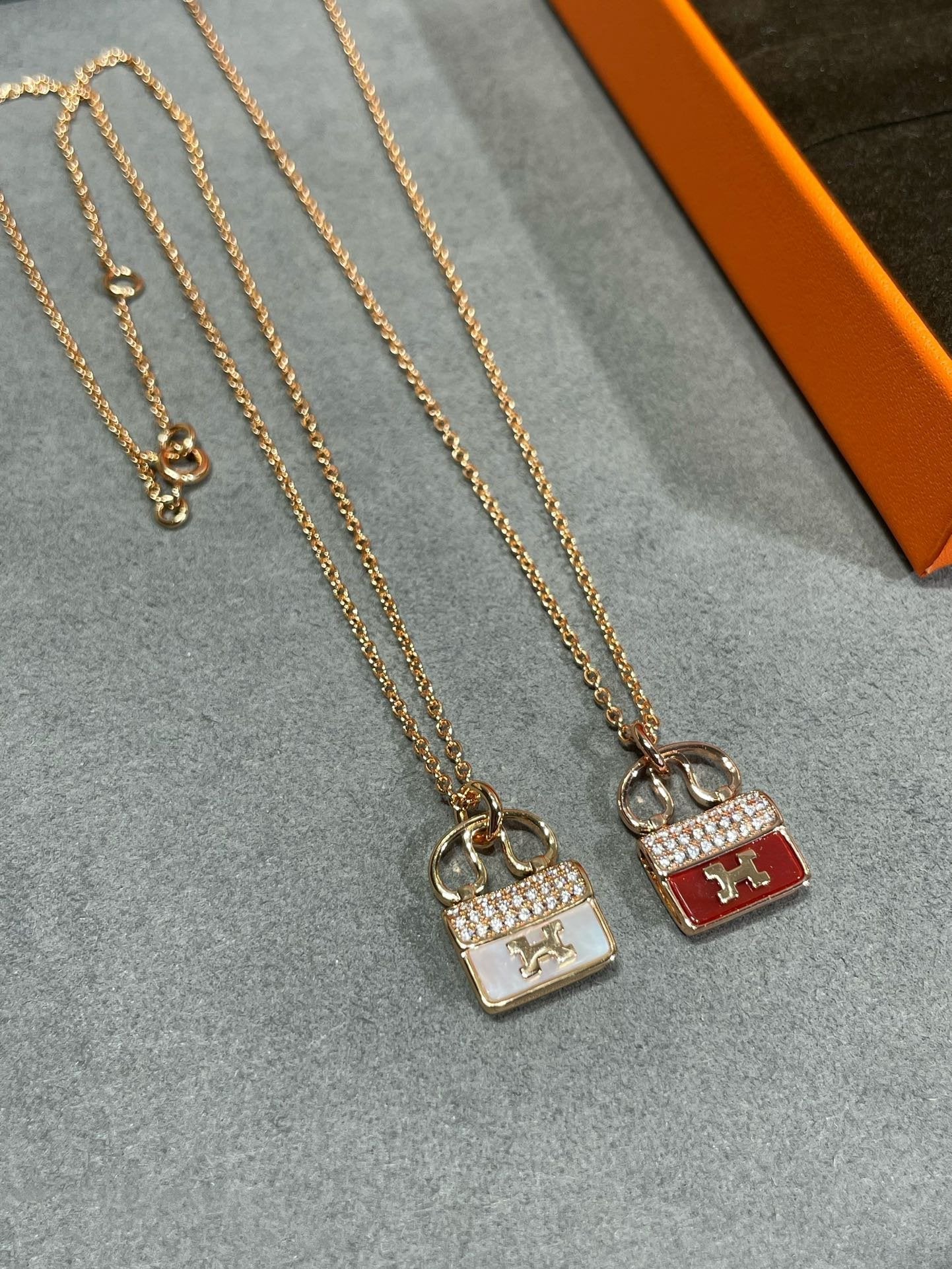 [Luxe Jewelry]H CIRCE MOISSANITE PENDANT NECKLACE GOLD