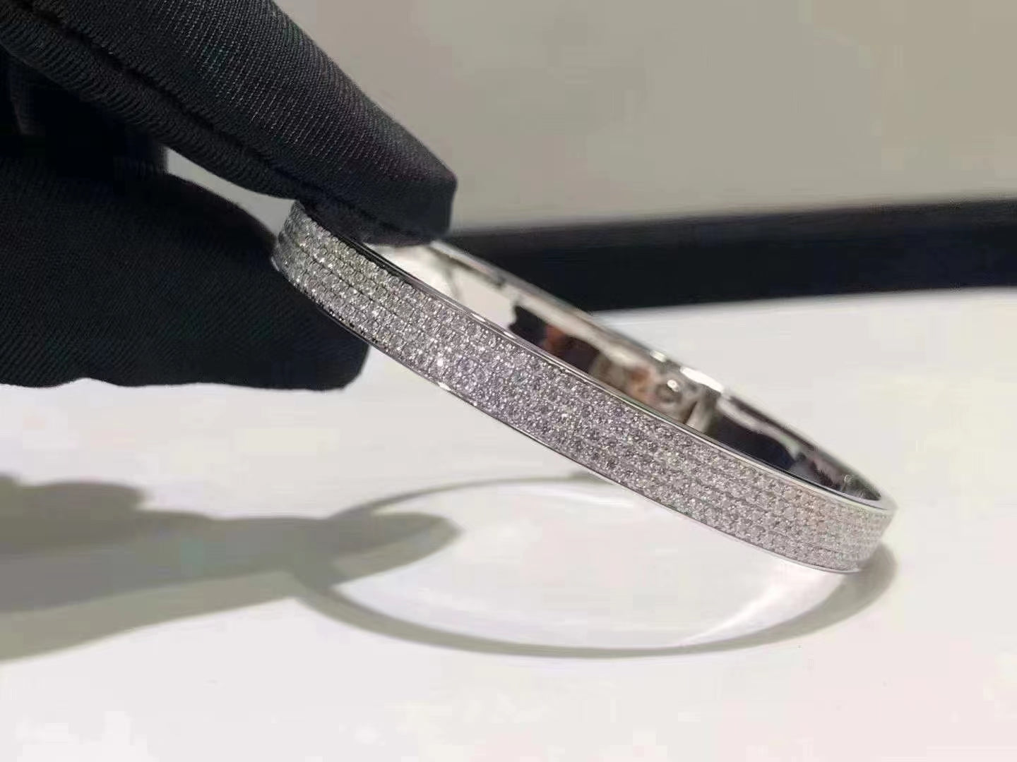 [Luxe Jewelry]HM KELLY BRACELET IN SILVER AND FULL PAVE DIAMOND