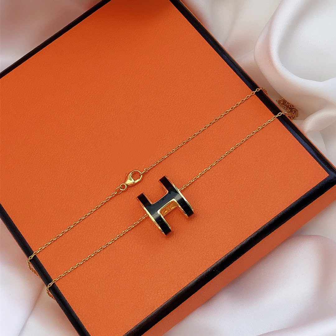 [Luxe Jewelry]HM CLIC BLACK ENAMEL GOLD NECKLACE