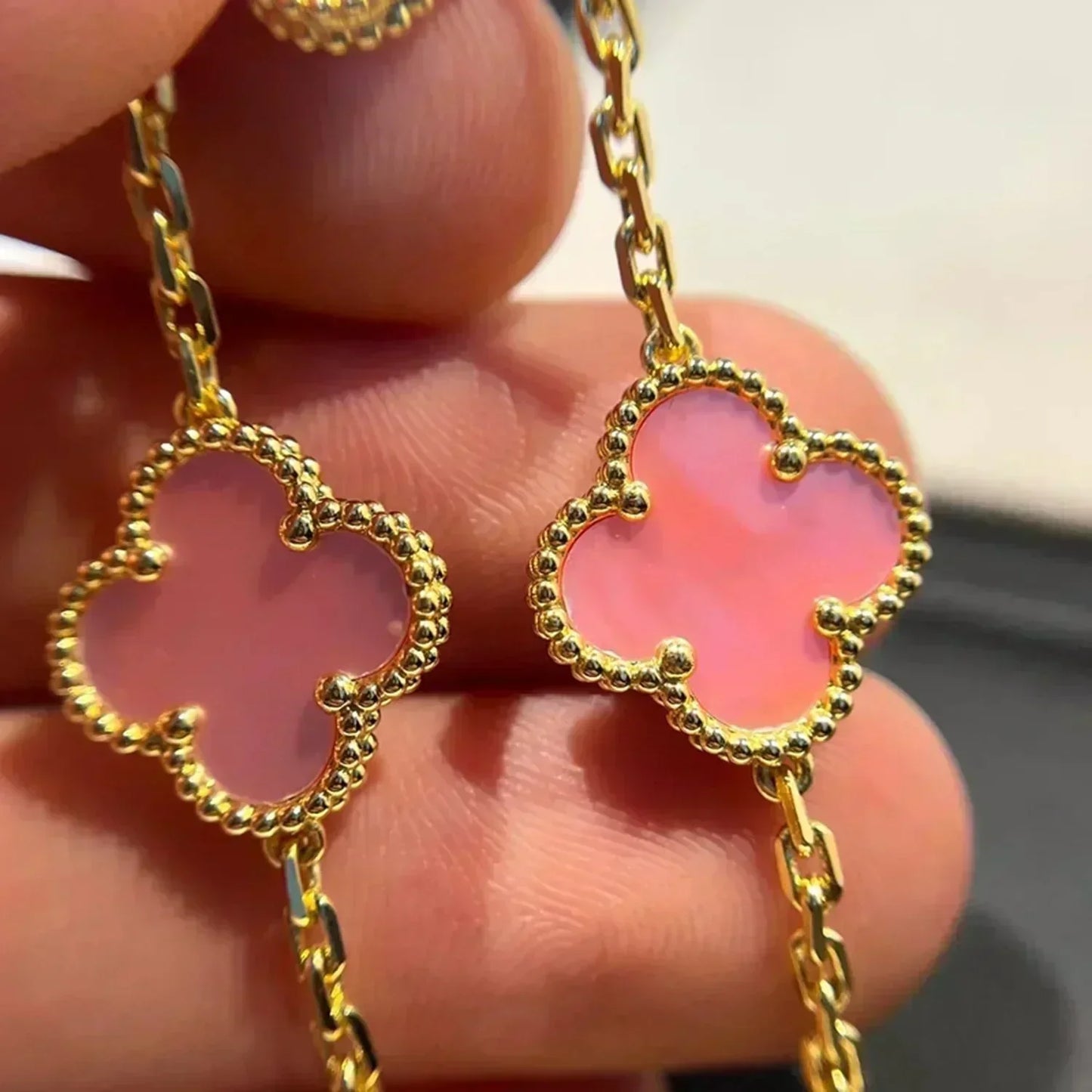 [Luxe Jewelry]CLOVER 5 PINK MOP BRACELET