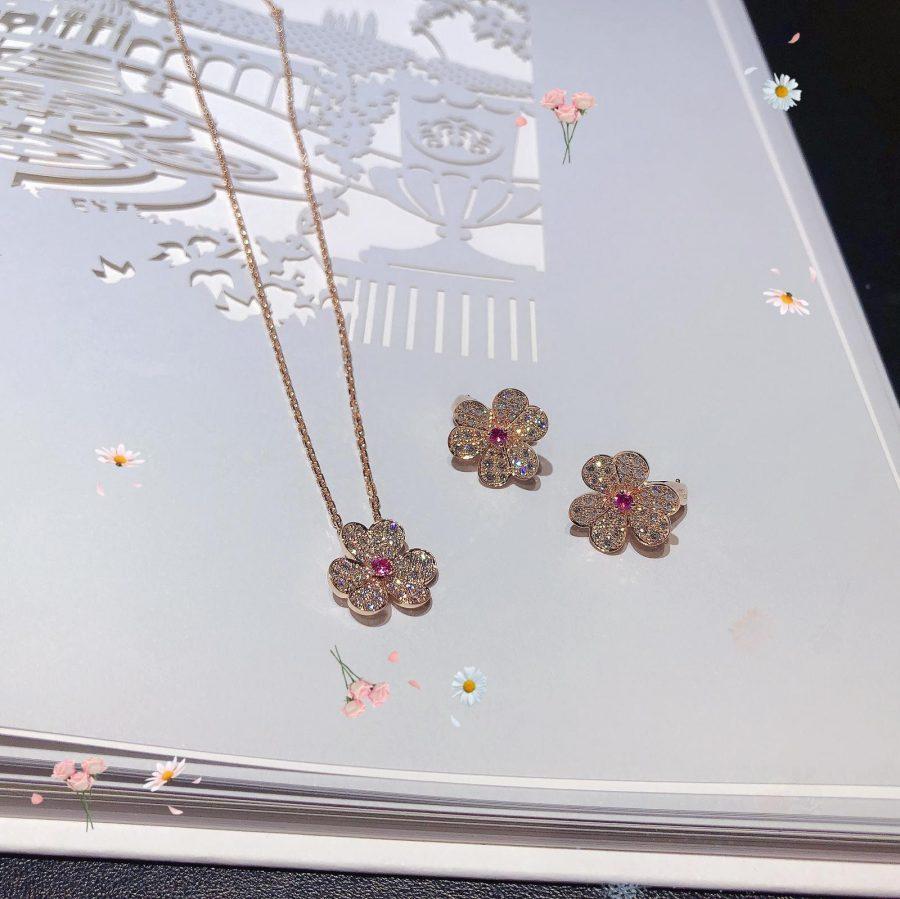 [Luxe Jewelry]FRIVOLE ROSE GOLD FLOWER DIAMOND NECKLACE