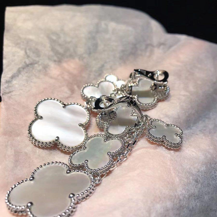 [Luxe Jewelry]CLOVER EARRINGS WHITE MOP 4 MOTIFS SILVER