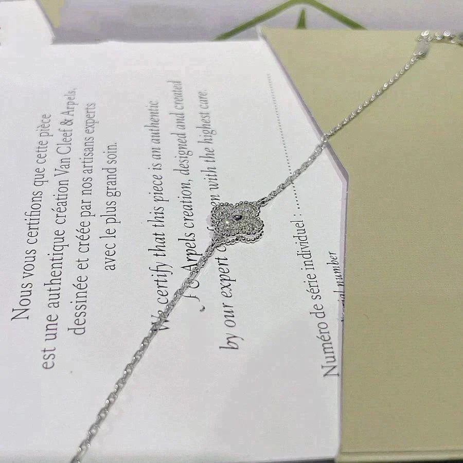 [Luxe Jewelry]CLOVER  SINGLE FLOWER BRACELET SILVER