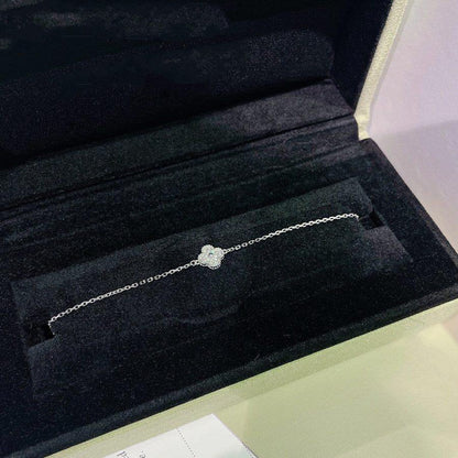 [Luxe Jewelry]CLOVER  SINGLE FLOWER BRACELET SILVER