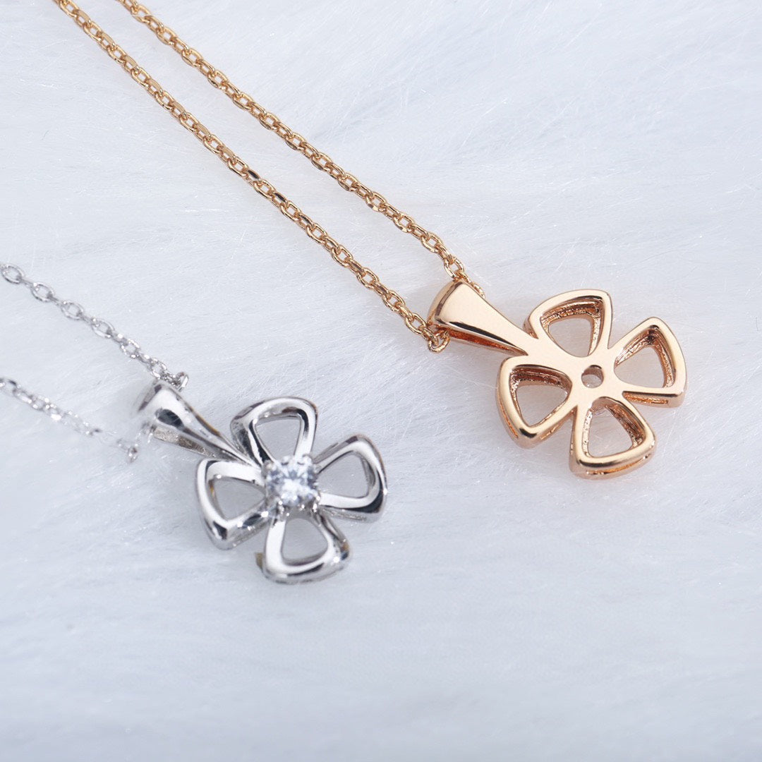 [Luxe Jewelry]FIOREVER NECKLACE DIAMOND CENTER