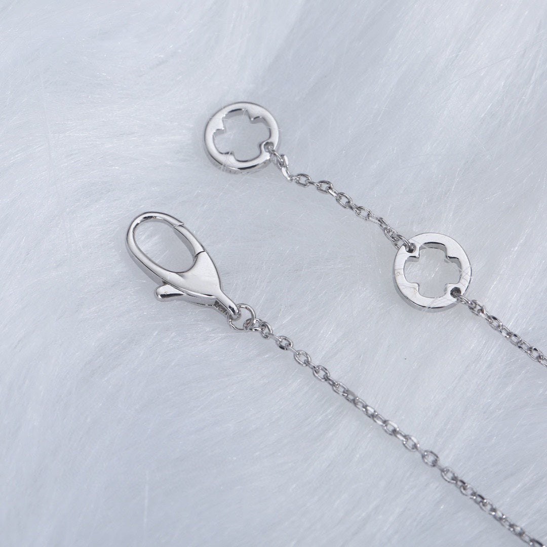 [Luxe Jewelry]FIOREVER NECKLACE DIAMOND CENTER