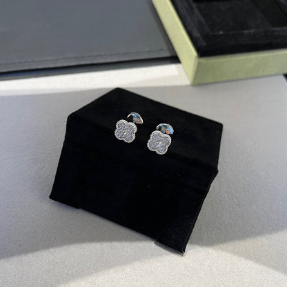 [Luxe Jewelry]CLOVER MINI DIAMOND STUD EARRINGS