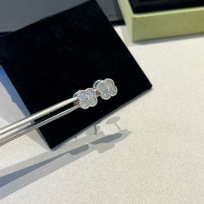 [Luxe Jewelry]CLOVER MINI DIAMOND STUD EARRINGS