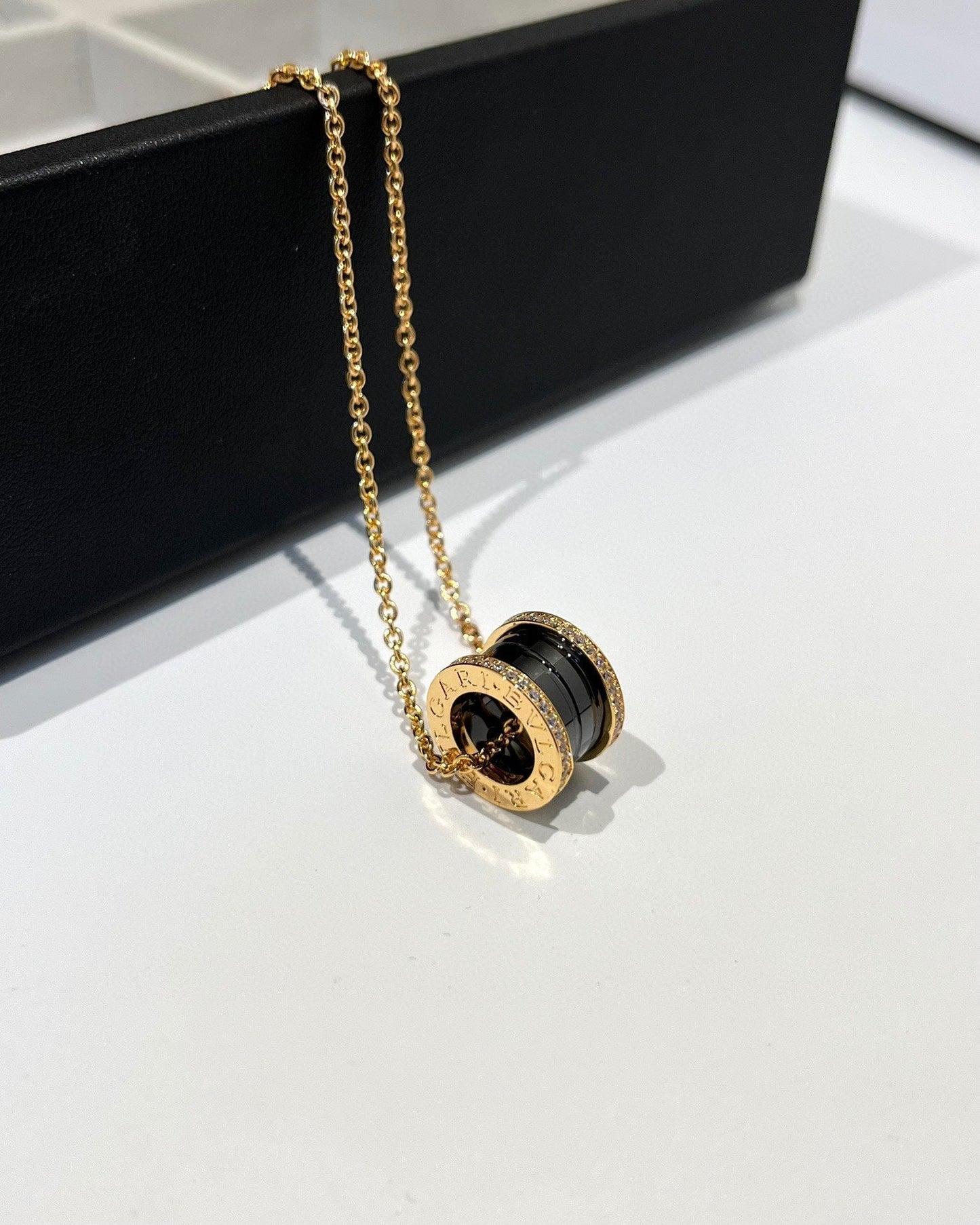 [Luxe Jewelry]ZERO 1 BLACK CERAMIC DIAMOND PINK GOLD NECKLACE