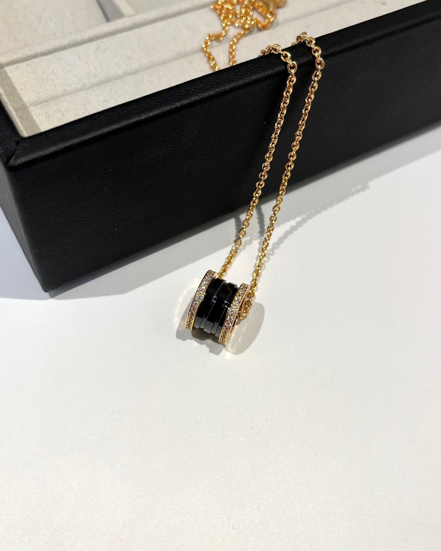 [Luxe Jewelry]ZERO 1 BLACK CERAMIC DIAMOND PINK GOLD NECKLACE