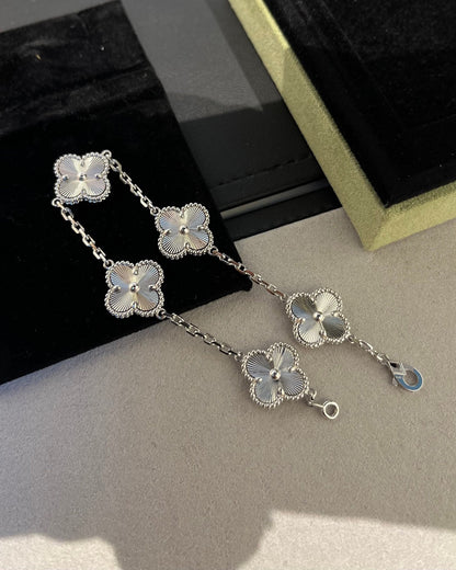[Luxe Jewelry]CLOVER SILVER 5 MOTIFS BRACELET