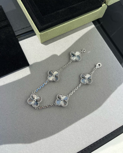 [Luxe Jewelry]CLOVER SILVER 5 MOTIFS BRACELET